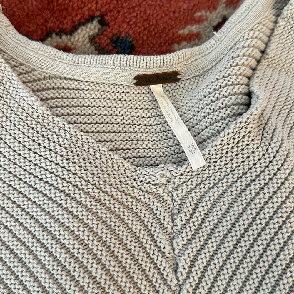 Free People sweater - Picture 6 of 6